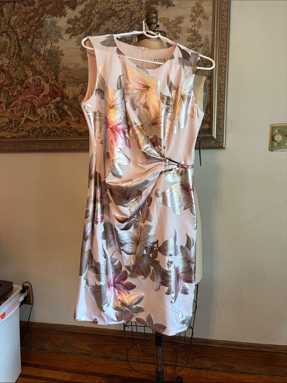 NWT Sleeveless Floral Sheath Dress in Blush Pink